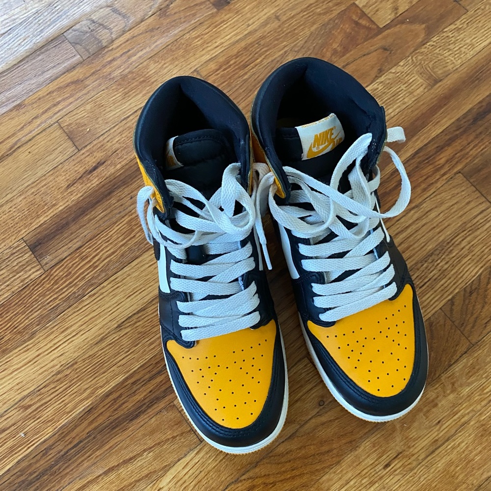 Jordan 1 “taxi” yellow toe